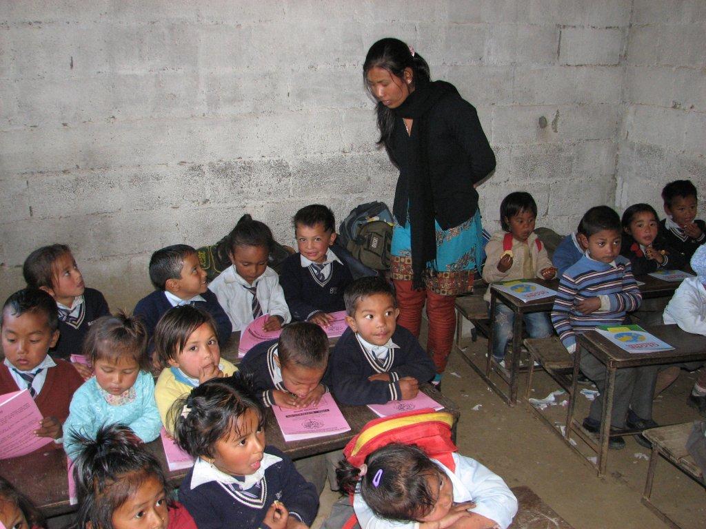 Kinder der Bayoca Community English School, Alapot, Nepal 2011