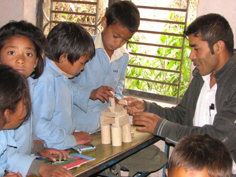 Schulkinder in Sangla, Nepal 2012